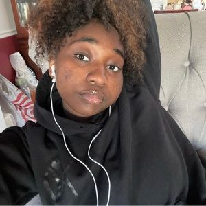 Meet your Posher, Imani